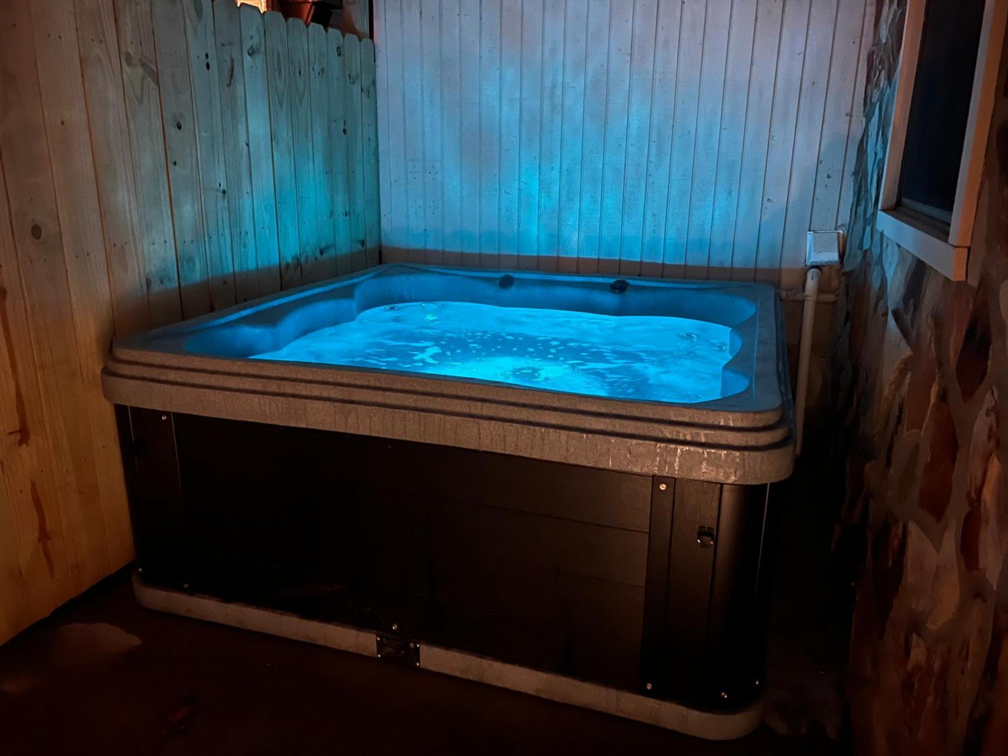 Villa In - Closest Place To The Gap Trail In Ohiopyle, Pa, Hot Tub Ohiopyle